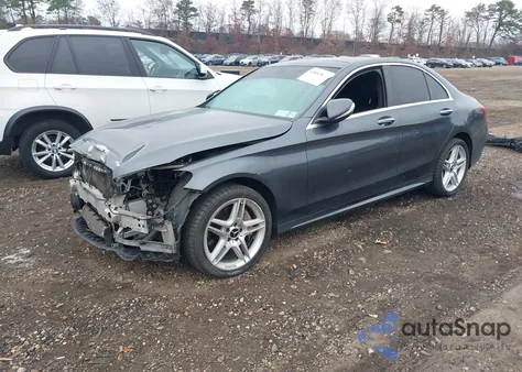 2015 Mercedes-Benz C 300 Sport 4Matic из США, поврежденный, VIN 55SWF4KB9FU003101
